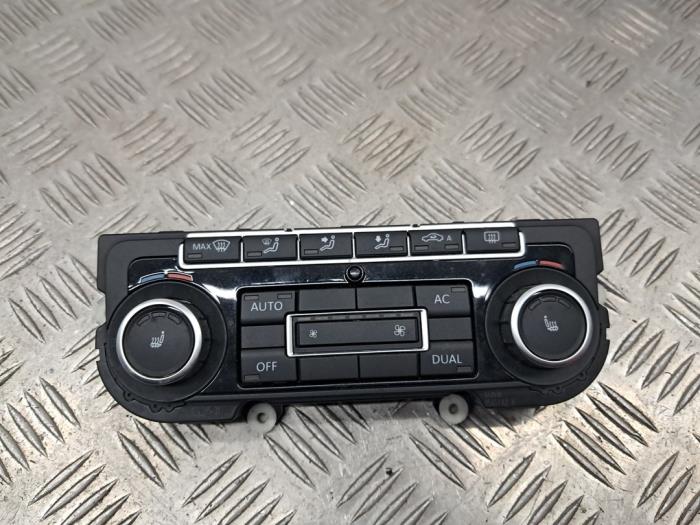 Używane Panel climatronic Volkswagen Eos (1F7/F8) 1.4 TSI 16V BlueMotion Cena € 75,00 Procedura marży oferowane przez autodemontage denollen