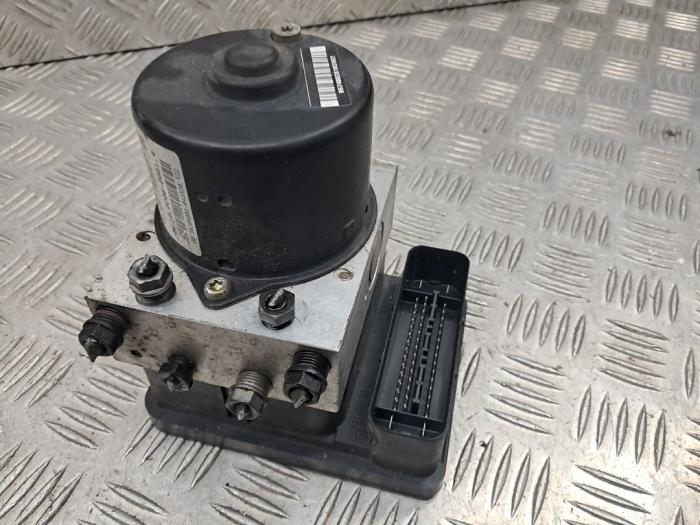 Używane Pompa ABS BMW Mini (R50/53) 1.6 16V One Cena € 99,95 Procedura marży oferowane przez autodemontage denollen