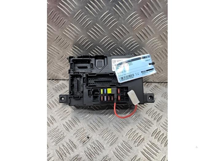 Used Body control computer Opel Corsa D 1.4 16V Twinport Price € 75,00 Margin scheme offered by autodemontage denollen