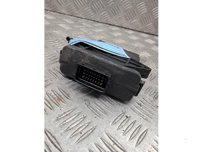 Usados Módulo GLP Renault Twingo II (CN) 1.2 16V GT TCE Precio € 75,00 Norma de margen ofrecido por autodemontage denollen