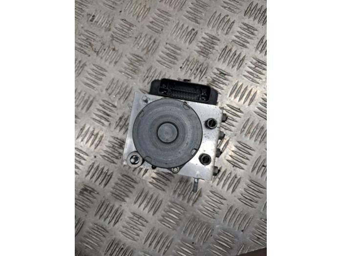 Usagé Pompe ABS Volkswagen Crafter (SY) 2.0 TDI FWD Prix € 225,00 Règlement à la marge proposé par autodemontage denollen