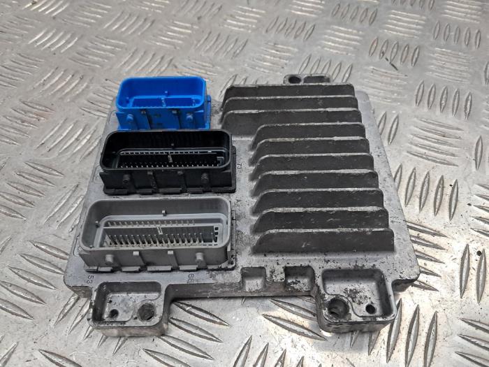 Used Engine management computer Opel Corsa E 1.4 16V Price € 100,00 Margin scheme offered by autodemontage denollen