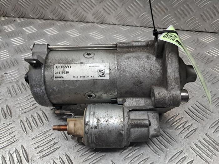 Używane Rozrusznik Volvo V40 (MV) 2.0 D4 16V Cena € 42,50 Procedura marży oferowane przez autodemontage denollen