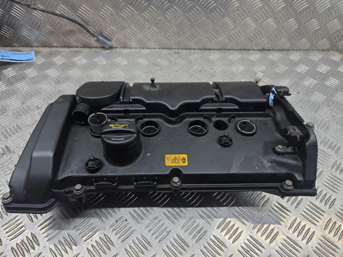 Usagé Couvercle soupapes BMW 1 serie (F20) 116i 1.6 16V Prix € 75,00 Règlement à la marge proposé par autodemontage denollen