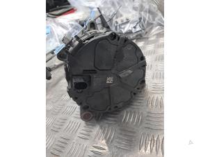 Dynamo från en Mercedes-Benz A (177.0) 1.3 A-180 Turbo 16V 2018