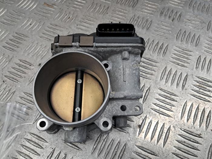 Używane Przepustnica Volvo V70 (SW) 2.4 20V 140 Cena € 50,00 Procedura marży oferowane przez autodemontage denollen