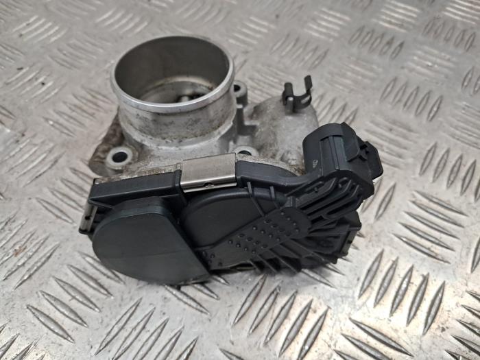 Usagé Boitier papillon Opel Corsa E 1.4 Turbo 16V Prix € 39,99 Règlement à la marge proposé par autodemontage denollen