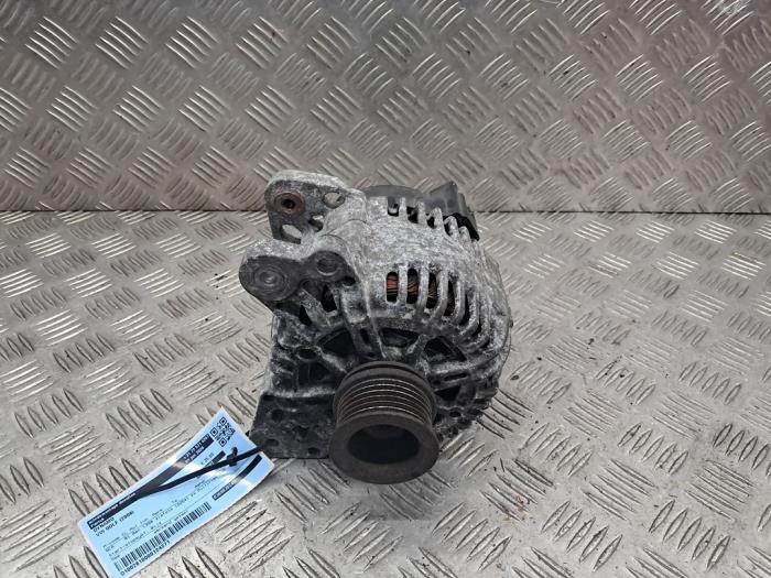 Begagnade Dynamo Volkswagen Golf V (1K1) 1.4 16V Pris € 35,00 Marginaltabell erbjuds av autodemontage denollen