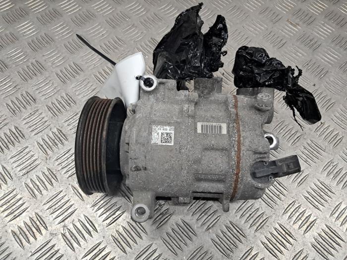 Usagé Compresseur de clim Audi A3 Sportback (8VA/8VF) 1.6 TDI 16V Prix € 50,00 Règlement à la marge proposé par autodemontage denollen