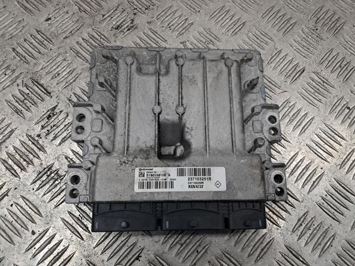 Used Engine management computer Renault Scénic III (JZ) 1.2 16V TCe 115 Energy Price € 75,00 Margin scheme offered by autodemontage denollen