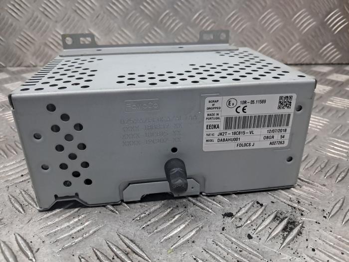 Używane Modul radiowy Ford Transit Custom 2.0 TDCi 16V Eco Blue 130 Cena € 229,90 Z VAT oferowane przez autodemontage denollen