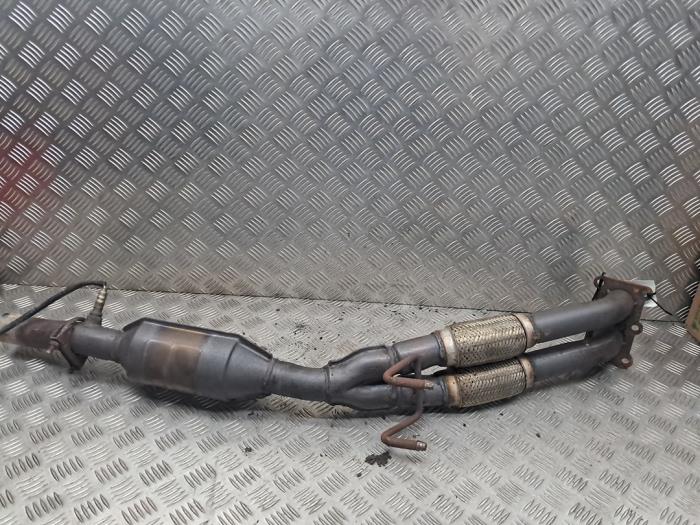 Used Front pipe + catalyst Volkswagen Golf Plus (5M1/1KP) 1.6 FSI 16V Price € 150,00 Margin scheme offered by autodemontage denollen