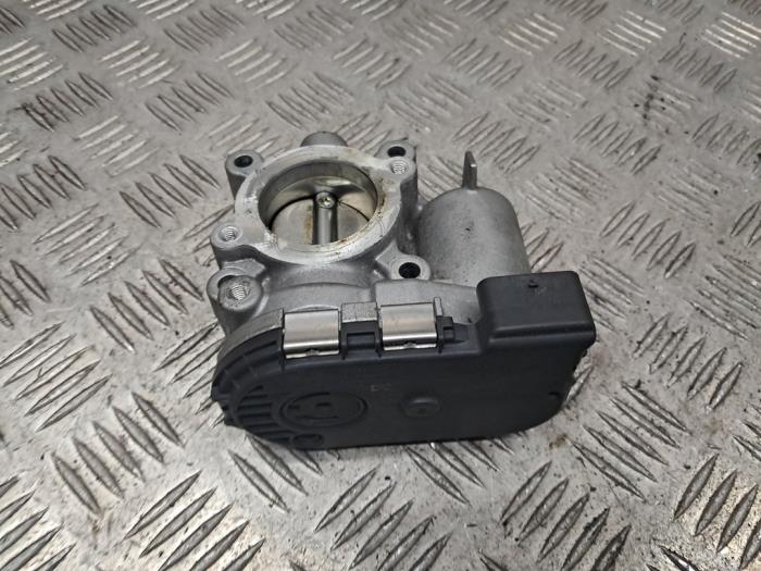 Usagé Boîtier accélérateur Mercedes A (177.0) 1.3 A-200 Turbo 16V Prix € 34,99 Règlement à la marge proposé par autodemontage denollen
