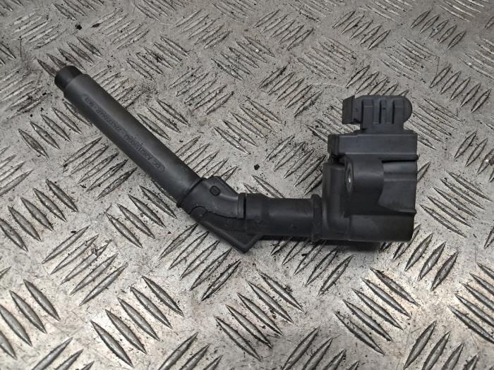 Usagé Broche bobine Mercedes A (177.0) 1.3 A-200 Turbo 16V Prix € 14,99 Règlement à la marge proposé par autodemontage denollen