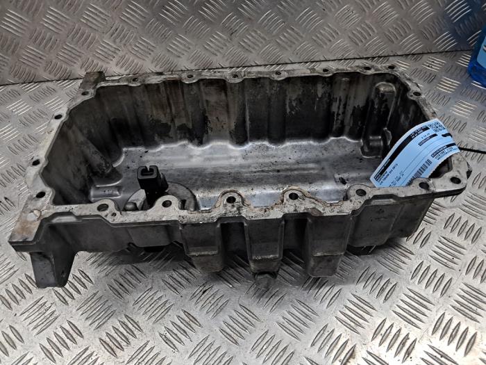 Usagé Couvercle carter Volkswagen Tiguan (5N1/2) 2.0 TDI 16V 4Motion Prix € 50,00 Règlement à la marge proposé par autodemontage denollen