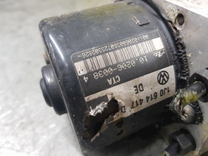 Usagé Bloc ABS Seat Leon (1M1) 1.6 16V Prix € 34,00 Règlement à la marge proposé par autodemontage denollen
