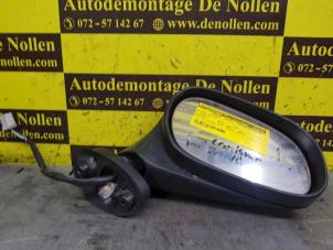 Used Wing mirror, right Mitsubishi Carisma 1.8i 16V Price € 35,00 Margin scheme offered by de Nollen autorecycling