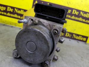 ABS-pump från en Fiat Punto II (188) 1.3 JTD Multijet 16V 2008
