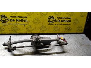 Used Wiper mechanism Peugeot 207 Price € 100,00 Margin scheme offered by de Nollen autorecycling
