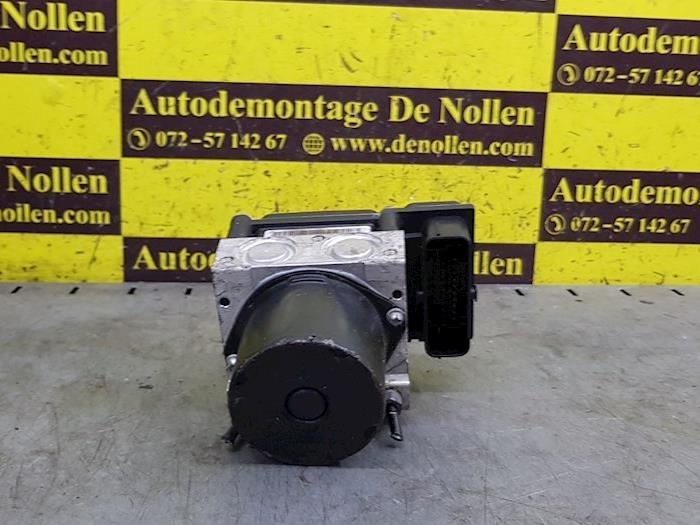 Usagé Pompe ABS Volkswagen Polo IV (9N1/2/3) 1.4 TDI 70 Prix € 43,00 Règlement à la marge proposé par autodemontage denollen