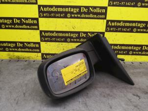 Used Wing mirror, right Renault Clio II (BB/CB) 1.2 16V Price on request offered by de Nollen autorecycling