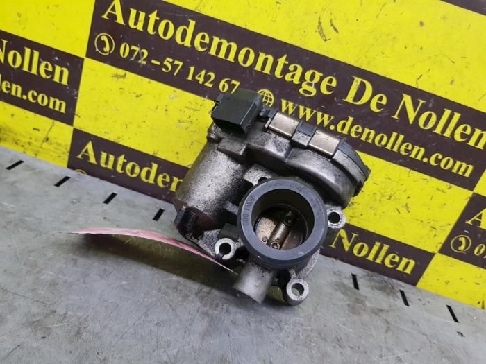 Begagnade Spjällhus Smart City-Coupé Pris € 58,00 Marginaltabell erbjuds av autodemontage denollen