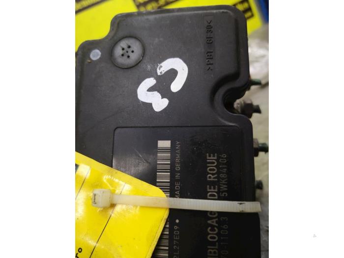Usagé Pompe ABS Citroen C3 Prix € 128,00 Règlement à la marge proposé par autodemontage denollen