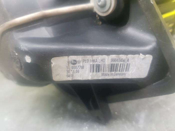 Heating and ventilation fan motor from a MINI Mini (R56) 1.4 16V One 2008