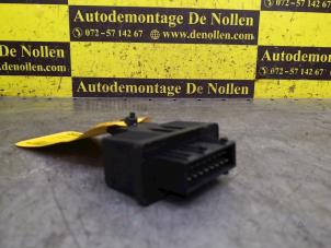 Used Warning light relay Peugeot 308 Price € 42,35 Inclusive VAT offered by de Nollen autorecycling