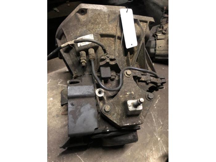 Usagé Boîte de vitesse Ford Fiesta 5 (JD/JH) 1.4 TDCi Prix € 90,00 Règlement à la marge proposé par autodemontage denollen