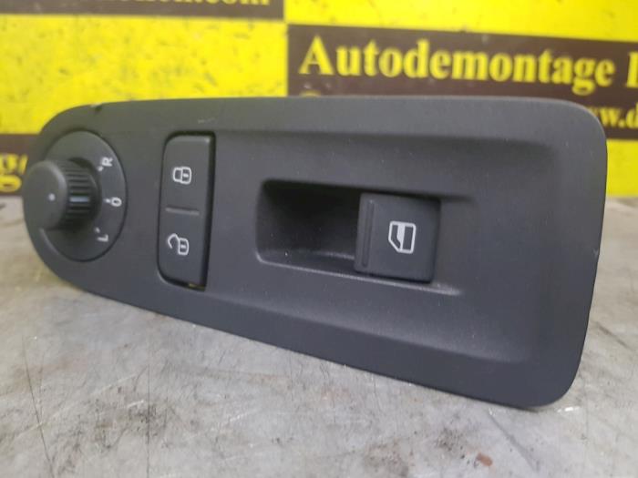 Usados Interruptor combinado de ventanillas Volkswagen Up! (121) 1.0 12V 60 Precio € 45,00 Norma de margen ofrecido por autodemontage denollen