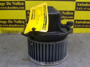 Usados Motor de ventilador de calefactor Chrysler Neon II 1.8 16V Precio € 45,00 Norma de margen ofrecido por de Nollen autorecycling