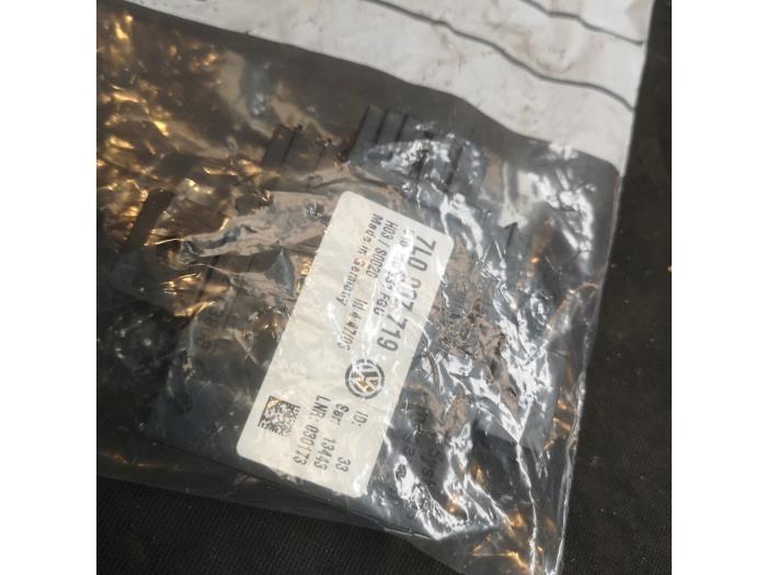 Używane Modul (rózne) Porsche Cayenne (9PA) 3.2 V6 24V Cena € 27,00 Procedura marży oferowane przez autodemontage denollen