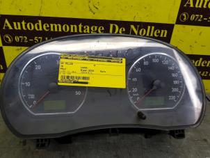 Usagé Compteur kilométrique KM Volkswagen Polo IV Classic (9N5/6) Prix € 30,00 Règlement à la marge proposé par de Nollen autorecycling