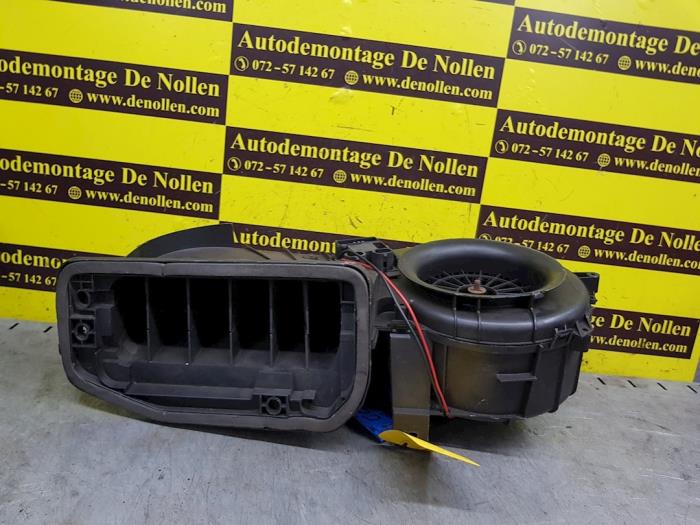 Silnik wentylatora nagrzewnicy z Renault Clio II (BB/CB) 1.2 16V 2000