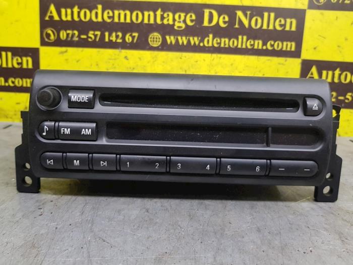 Begagnade CD-spelare BMW Mini (R50/53) 1.6 16V Cooper Pris € 61,00 Marginaltabell erbjuds av autodemontage denollen