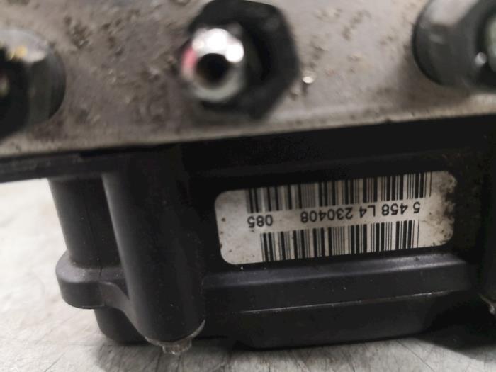 Begagnade ABS-pump Citroen C1 1.0 12V Pris € 25,41 Inklusive moms erbjuds av autodemontage denollen