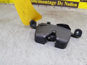 Used Tailgate lock stop Citroen C4 Berline (LC) 1.4 16V Price € 30,25 Inclusive VAT offered by de Nollen autorecycling