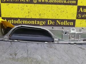 Używane Uchwyt drzwi prawych tylnych wersja 4-drzwiowa Seat Leon (1P1) 1.4 16V Cena € 12,10 Z VAT oferowane przez de Nollen autorecycling