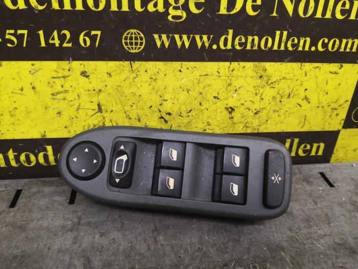 Usados Interruptor combinado de ventanillas Citroen C5 I Berline (DC) 1.8 16V Precio € 45,00 Norma de margen ofrecido por autodemontage denollen
