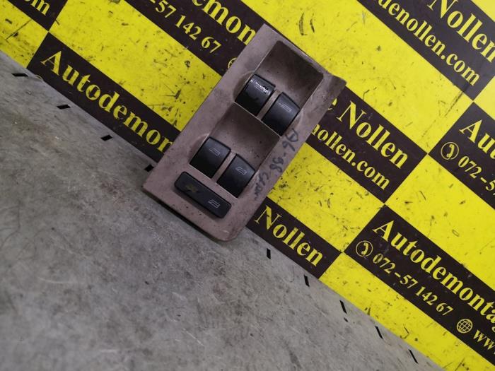 Usados Interruptor combinado de ventanillas Audi A6 (C4) 1.9 TDI Precio € 16,00 Norma de margen ofrecido por autodemontage denollen