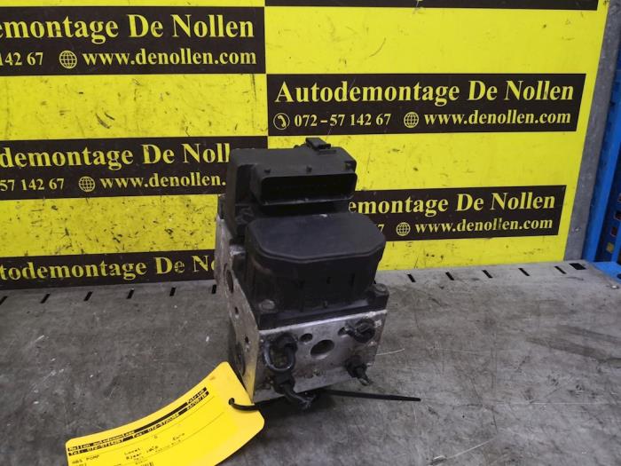 Gebrauchte ABS Pumpe Audi A4 Avant (B5) 1.8 20V Preis € 34,00 Margenregelung angeboten von autodemontage denollen