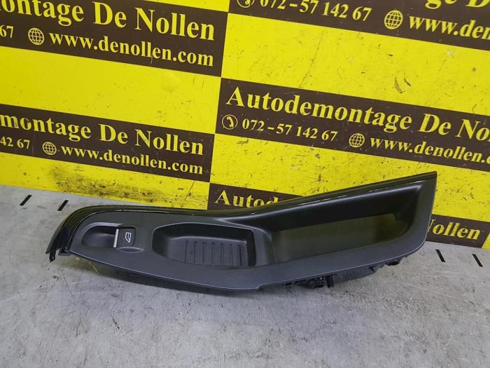 Usados Interruptor de ventanilla eléctrica Ford Fiesta 6 (JA8) 1.0 EcoBoost 12V 100 Precio € 34,00 Norma de margen ofrecido por autodemontage denollen
