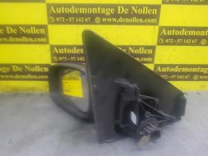 Usagé Rétroviseur extérieur gauche Renault Megane II (BM/CM) 1.4 16V 82 Prix € 30,00 Règlement à la marge proposé par de Nollen autorecycling