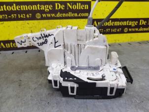 Usagé Serrure portière mécanique 2portes gauche Volkswagen Crafter Prix € 36,30 Prix TTC proposé par de Nollen autorecycling