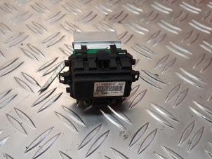 Used Heater resistor Jeep Grand Cherokee (WH/WK) 3.0 CRD V6 24V 4x2 Price € 50,00 Margin scheme offered by de Nollen autorecycling