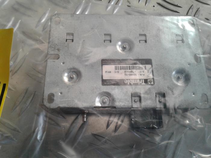 Używane Antena GPS BMW 3 serie (E46/2) 316 Ci 16V Cena € 36,00 Procedura marży oferowane przez autodemontage denollen