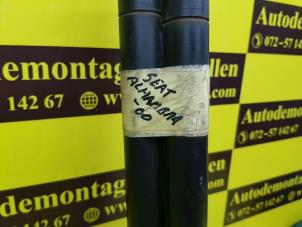Usagé Kit amortisseur gaz hayon Seat Alhambra (7V8/9) 1.8 20V Turbo Prix € 19,99 Règlement à la marge proposé par de Nollen autorecycling