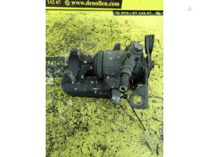 Used Rear brake calliper, left Volkswagen Passat (3B2) 1.6 Price € 35,00 Margin scheme offered by de Nollen autorecycling