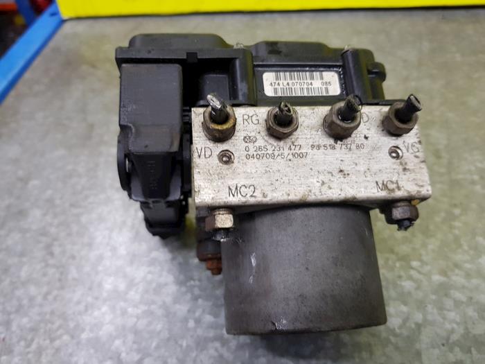 Używane Pompa ABS Peugeot 307 Cena na żądanie oferowane przez autodemontage denollen